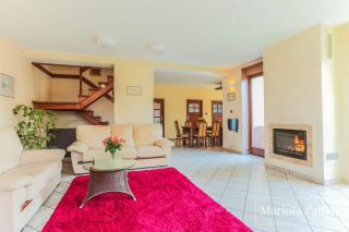 Dom w mieście | solidnie zbudowany
Dom na sprzedaż 
Powierzchnia: 208 m2
Rok budowy: 2000
SIEMIANOWICE ŚLĄSKIE