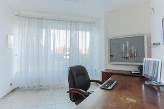 Rezydencja | strefa relaksu i spa | sąsiedztwo lasu i jeziora
Dom na sprzedaż 
Powierzchnia: 350 m2
Rok budowy: 2004
WYRY 