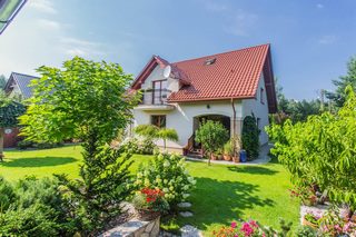Komfortowa klasyka | piękny ogród z klimatem górskim
Dom na sprzedaż 
Powierzchnia: 219,75 m2
Rok budowy: 2013
SOSNOWIEC