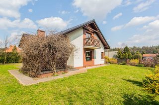 Komfortowy | solidnie zbudowany | prestiżowa lokalizacja
Dom na sprzedaż 
Powierzchnia: 177,75 m2
Rok budowy: 2012
KATOWICE 