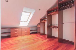 Komfortowy | solidnie zbudowany | prestiżowa lokalizacja
Dom na sprzedaż 
Powierzchnia: 177,75 m2
Rok budowy: 2012
KATOWICE 