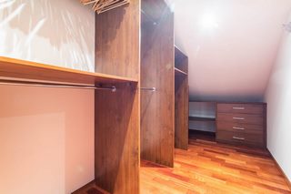 Komfortowy | solidnie zbudowany | prestiżowa lokalizacja
Dom na sprzedaż 
Powierzchnia: 177,75 m2
Rok budowy: 2012
KATOWICE 
