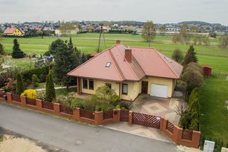 Komfortowy | solidnie zbudowany | prestiżowa lokalizacja
Dom na sprzedaż 
Powierzchnia: 177,75 m2
Rok budowy: 2012
KATOWICE 