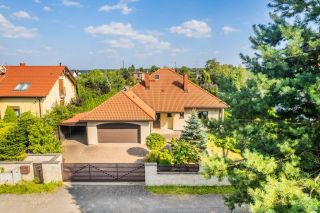 Wyjątkowy | piękny ogród | ładna działka 
Dom na sprzedaż
Powierzchnia: 144,67 m2
Rok budowy: 2010
IMIELIN