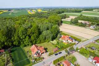 Uroczy | piękna działka | malownicza okolica
Dom na sprzedaż
Powierzchnia: 221,5 m2
Rok budowy: 2007
POLANKA WIELKA