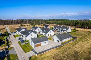 Nowoczesny | energooszczędny | wygodny
Dom na sprzedaż
Powierzchnia: 132 m2+ 156,60 m2
Rok budowy: 2019
IMIELIN
