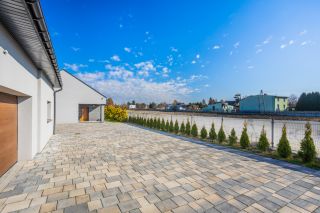 Nowoczesny | energooszczędny | wygodny
Dom na sprzedaż
Powierzchnia: 132 m2+ 156,60 m2
Rok budowy: 2019
IMIELIN
