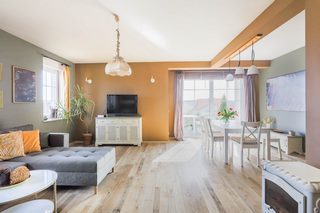 Urokliwy i wygodny | funkcjonalny rozkład pomieszczeń
Dom na sprzedaż
Powierzchnia: 153,71 m2 
Rok budowy: 2015
MARKLOWICE