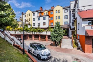 Zaprojektowane przez architekta | funkcjonalne | 4 pokoje
Mieszkanie na sprzedaż
Powierzchnia: 101,70 m2
Rok budowy: 1998
KATOWICE