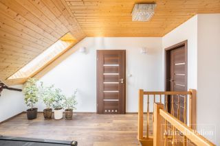 Komfortowy | funkcjonalny | piękny ogród
Dom na sprzedaż
Powierzchnia: 213 m2
Rok budowy: 2015
PORĘBA WIELKA 