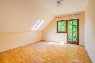 Uroczy | piękna działka | malownicza okolica
Dom na sprzedaż
Powierzchnia: 221,5 m2
Rok budowy: 2007
POLANKA WIELKA