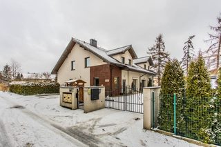Komfortowa lokalizacja | przestronny bliźniak | parking
Dom na sprzedaż
Powierzchnia: 196 m2
Rok budowy: 2012
KATOWICE 