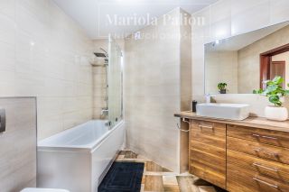 Rodzinny | przestronny | 6 pokoi
Powierzchnia: 258 m2
Dom na sprzedaż
Rok budowy: 2006
Cena: 1 280 000
