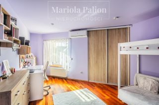 Rodzinny | przestronny | 6 pokoi
Powierzchnia: 258 m2
Dom na sprzedaż
Rok budowy: 2006
Cena: 1 280 000
